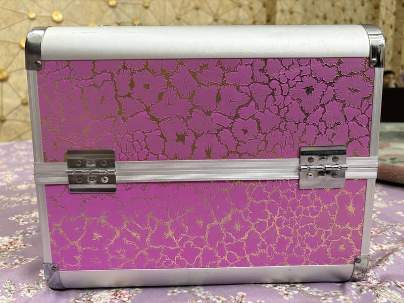 Makeup organizer 5