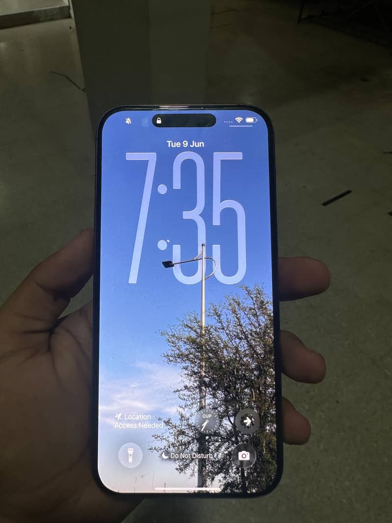 Apple iPhone 16 Pro Max 1