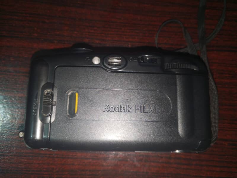 point and shoot camera 5