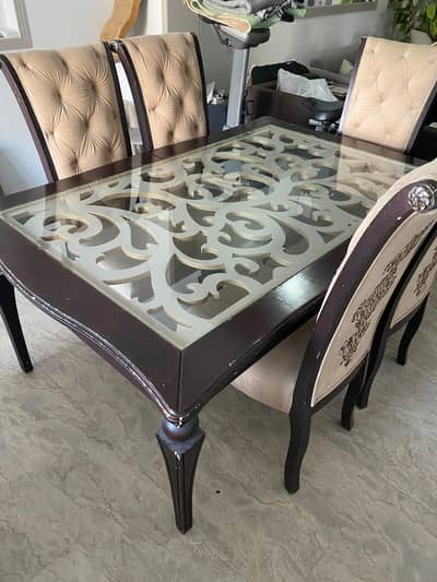 Dinning table with 6 chairs