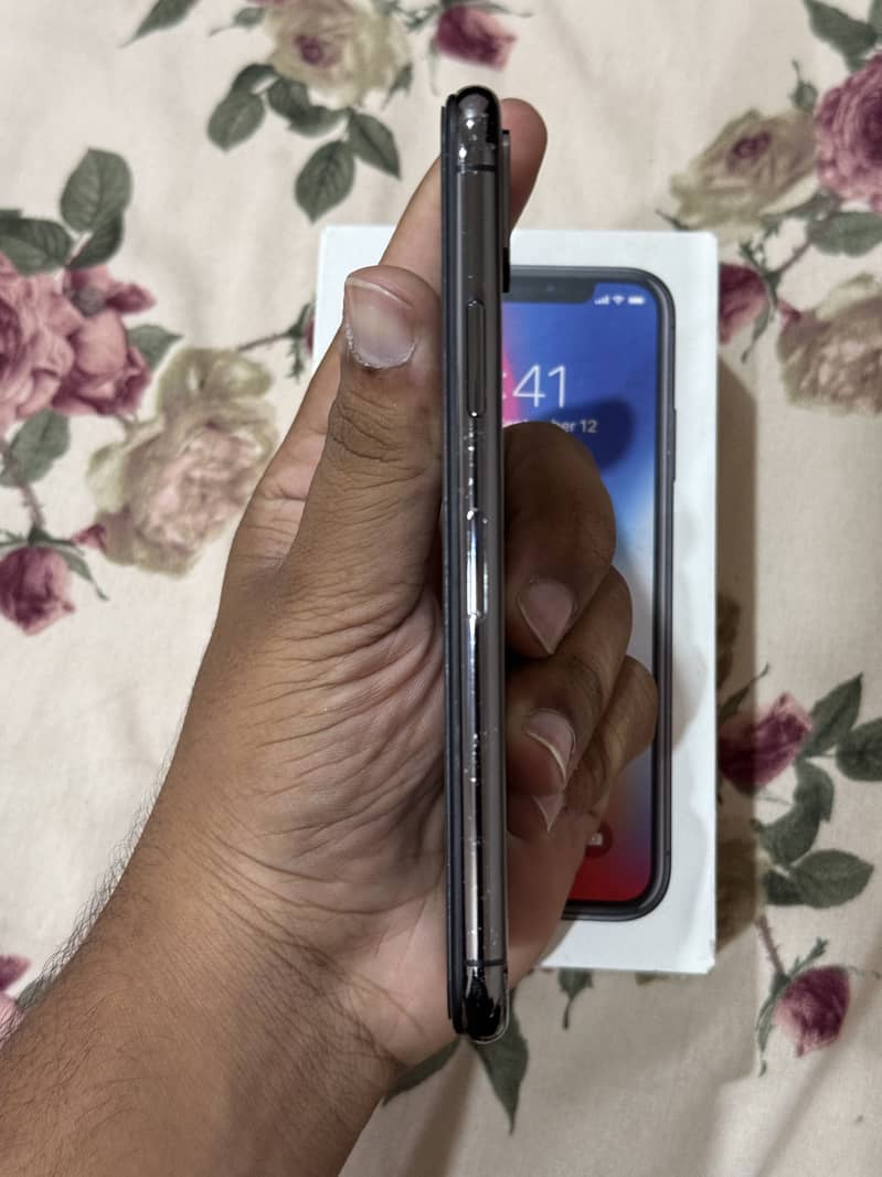 Apple iPhone X 2