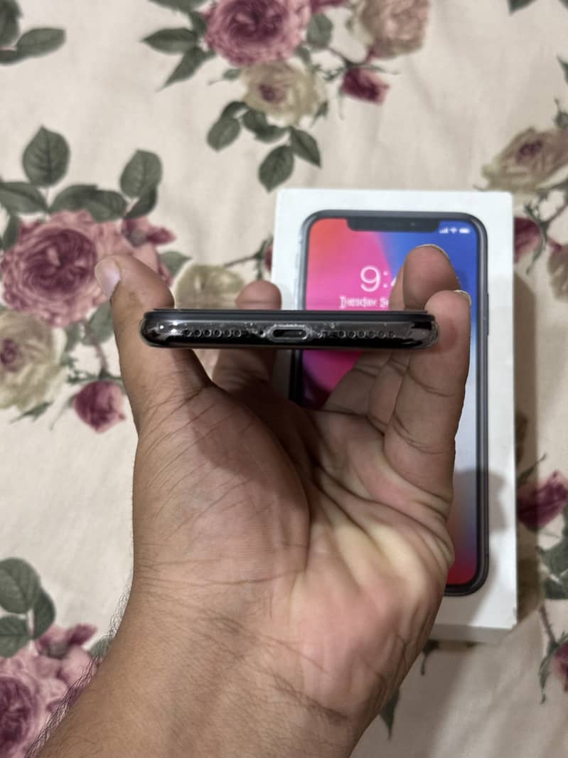 Apple iPhone X 3
