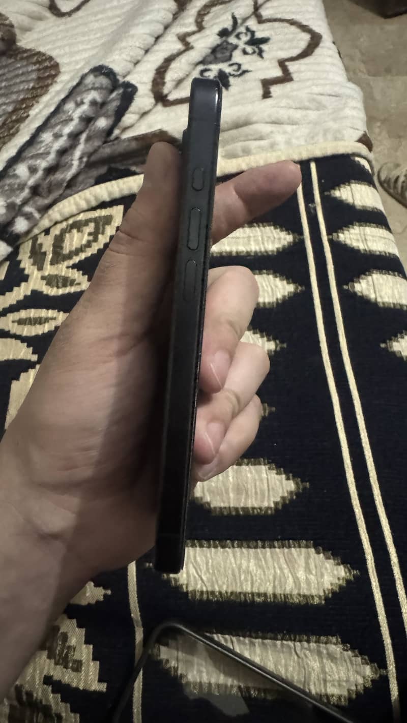 Apple iPhone 15 Pro 6