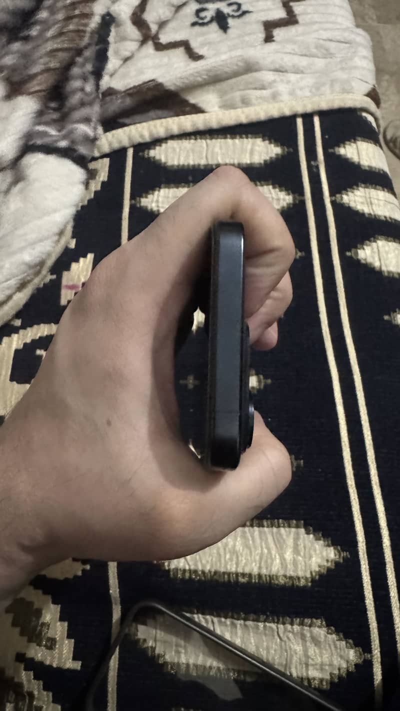 Apple iPhone 15 Pro 9