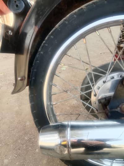 bike K tankey tapay original Hain or paisy bilkul munasib hain