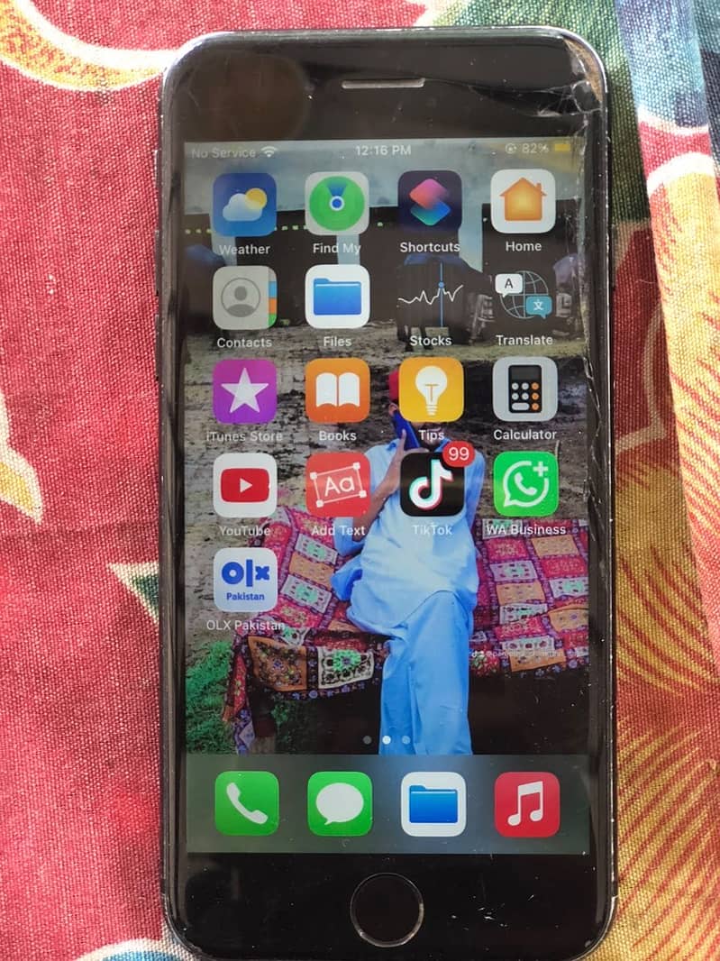 Apple iPhone 7 0