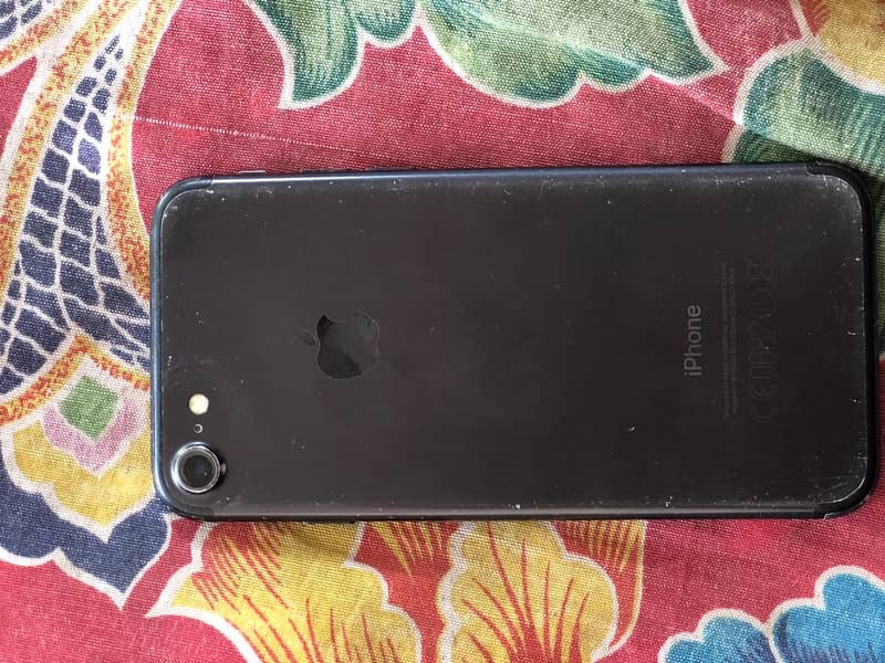 Apple iPhone 7 2
