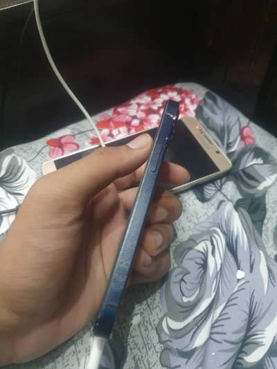 Apple iPhone 12 mini