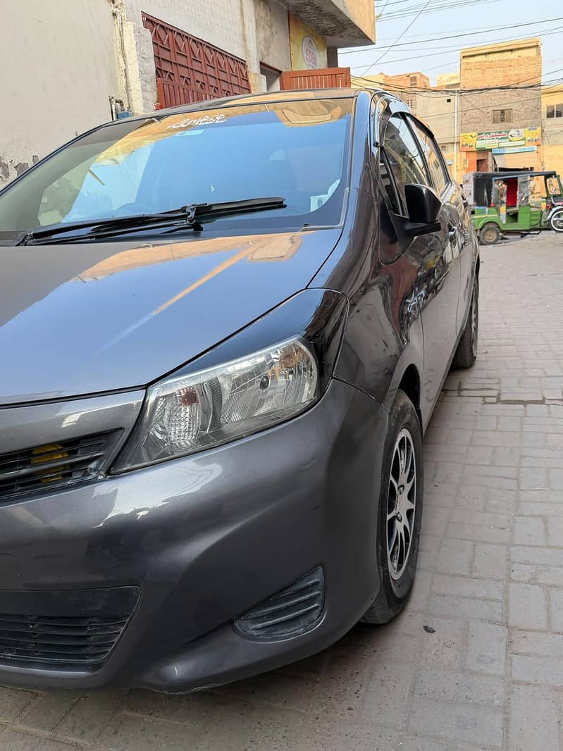 Toyota Vitz 2011 0
