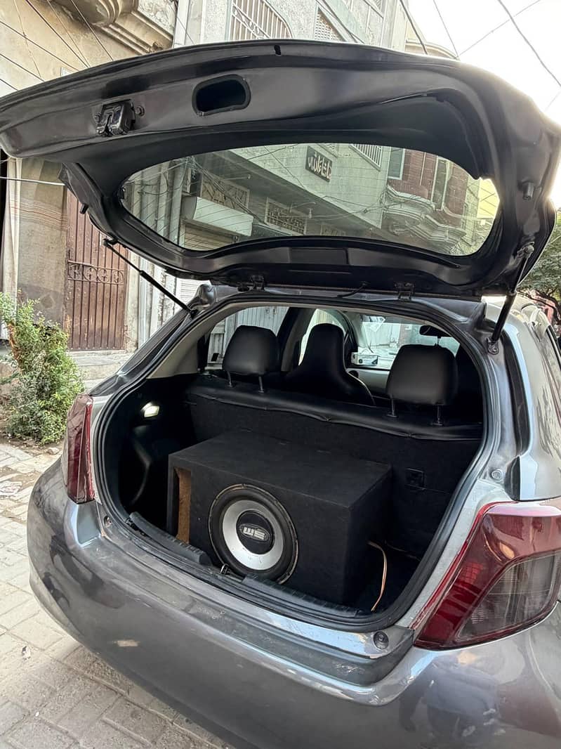 Toyota Vitz 2011 5