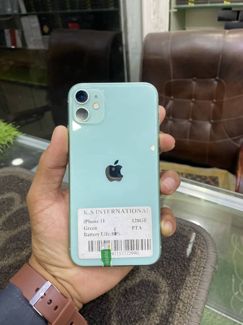 Apple iPhone 11 0