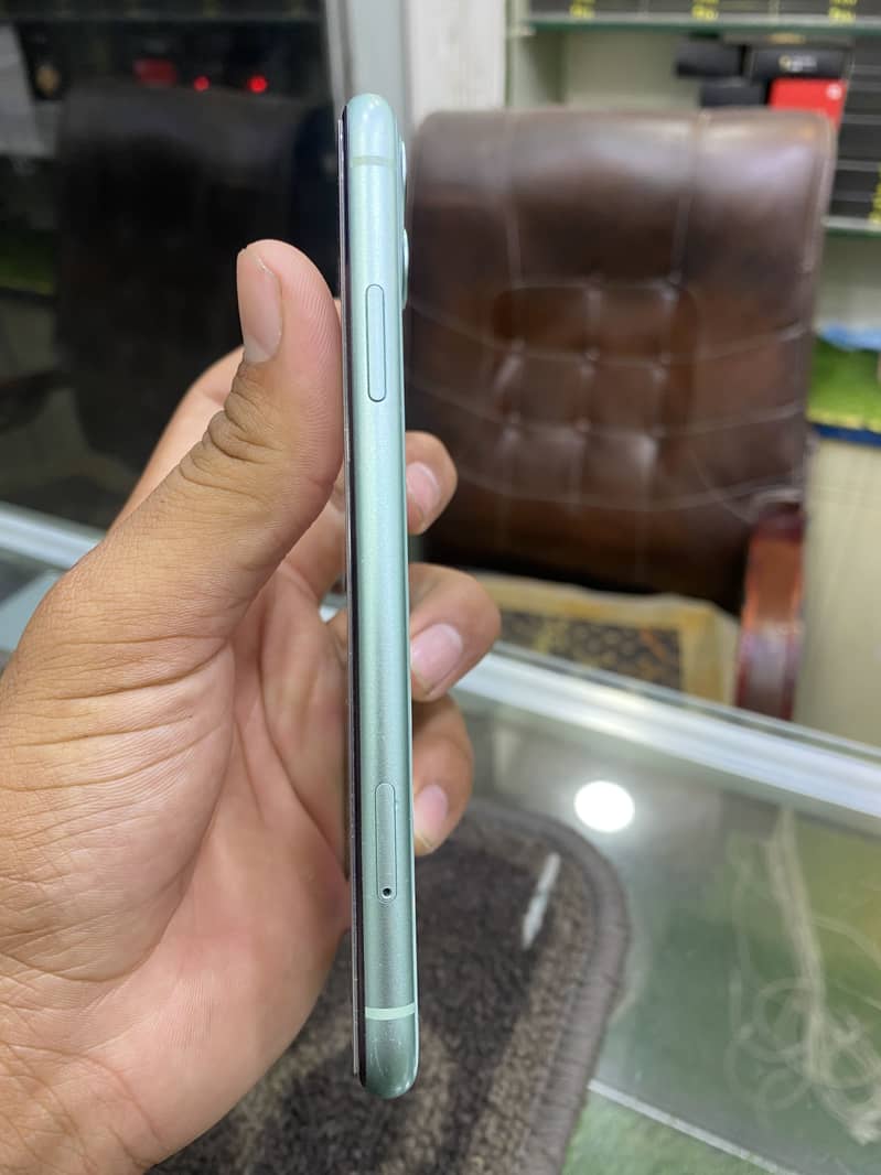 Apple iPhone 11 2