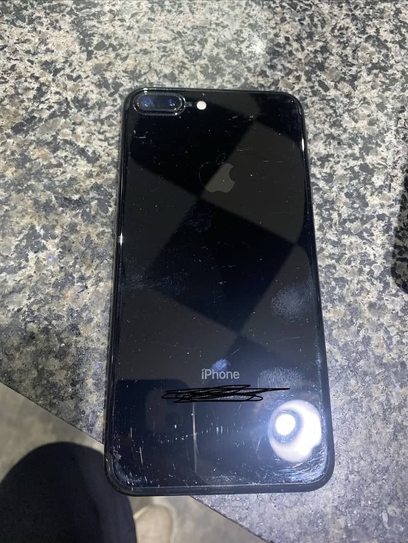 Apple iPhone 7 Plus 0