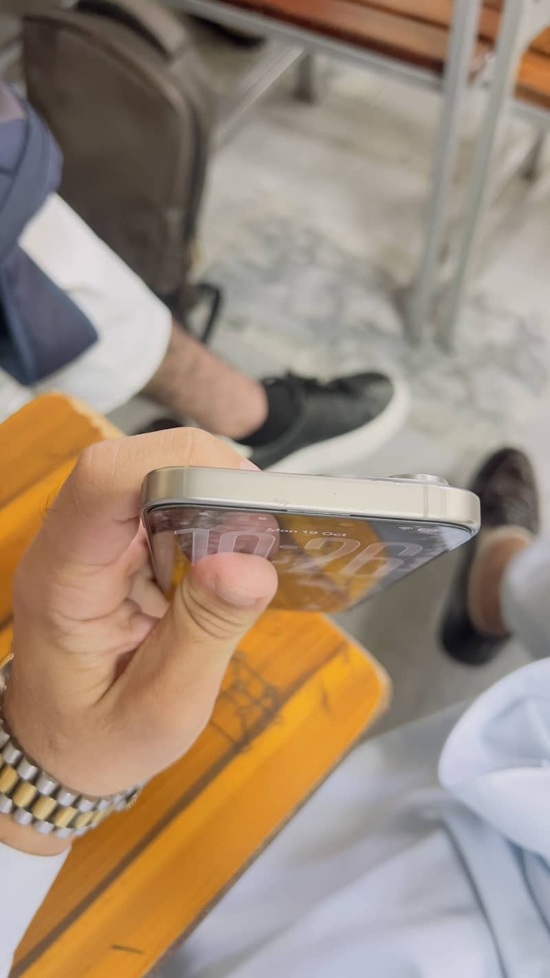 Apple iPhone 15 Pro Max 1