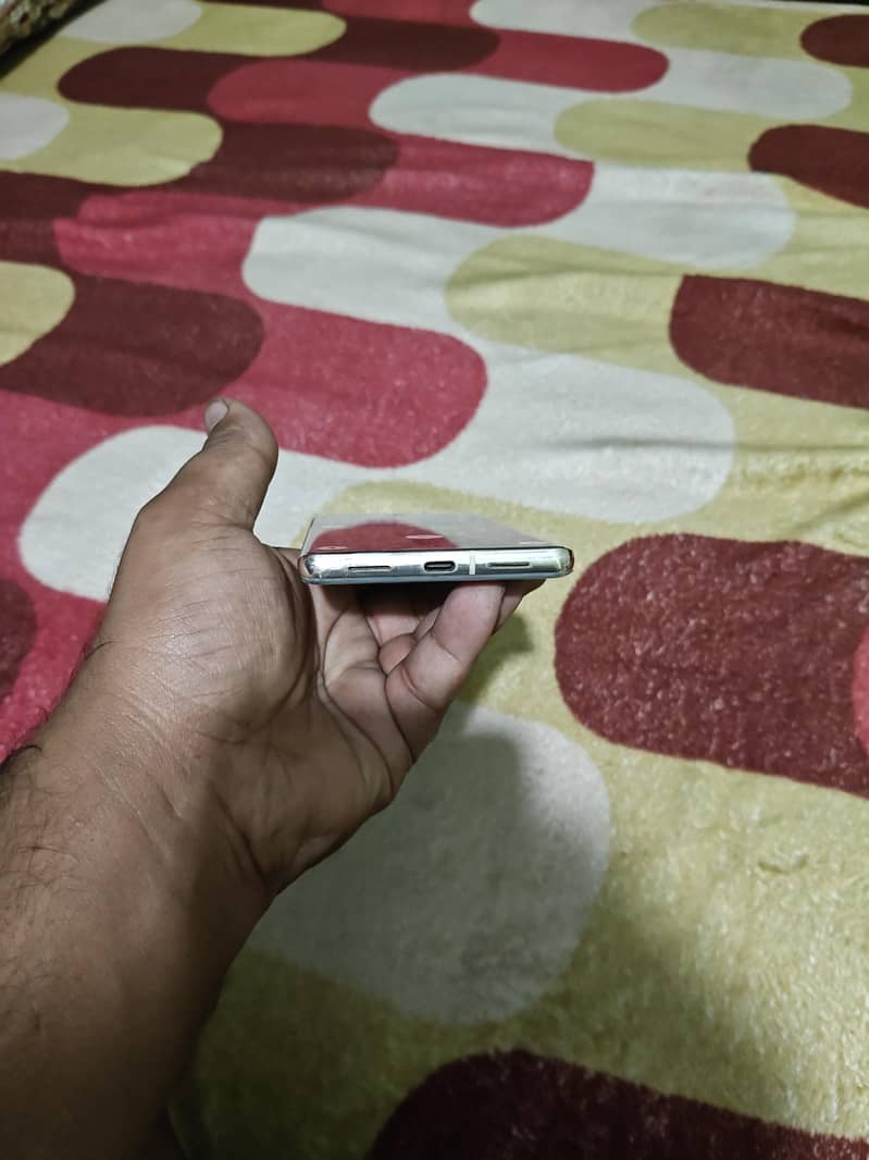 Google Pixel 7 Pro 4