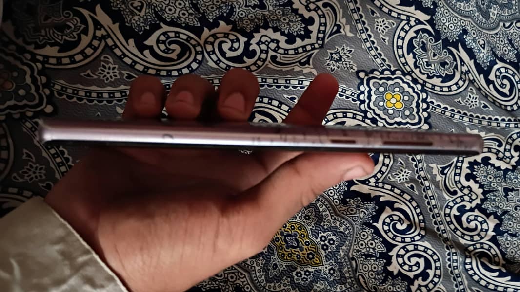 Samsung Mobile Note 9 3