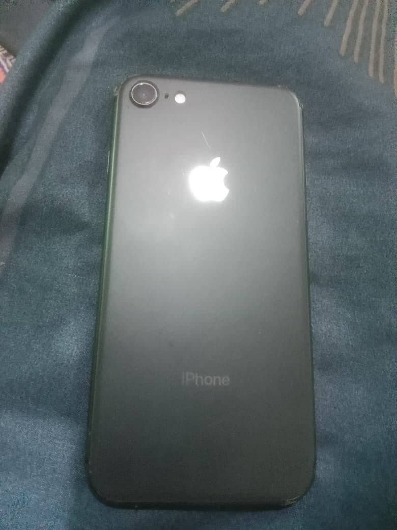 Apple iPhone 8 3