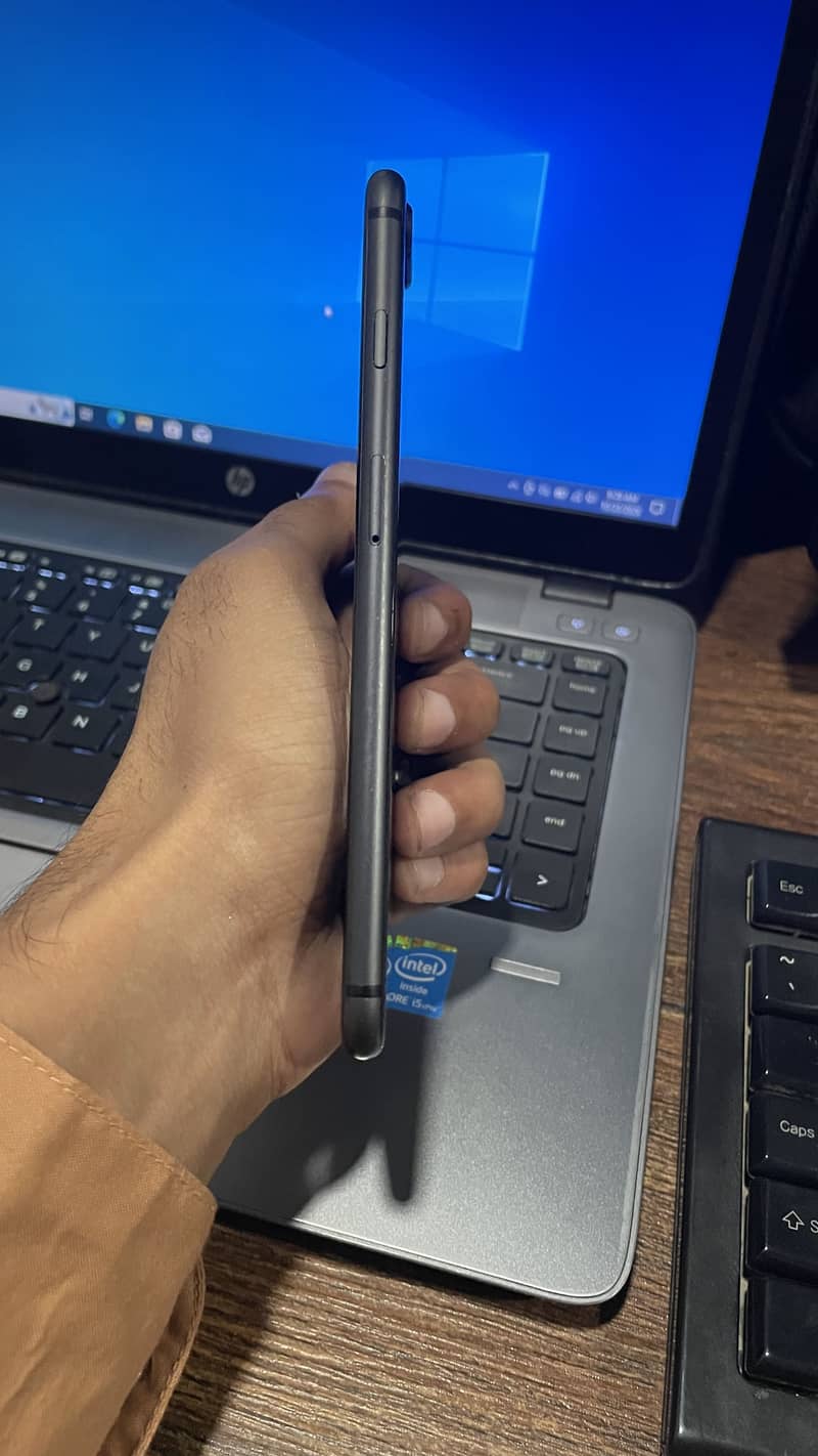 Apple iPhone 8 Plus 1