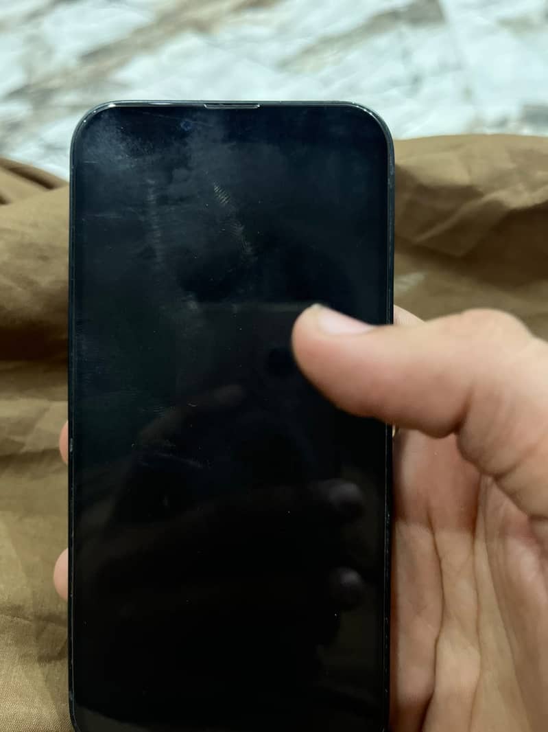 Apple iPhone 13 7
