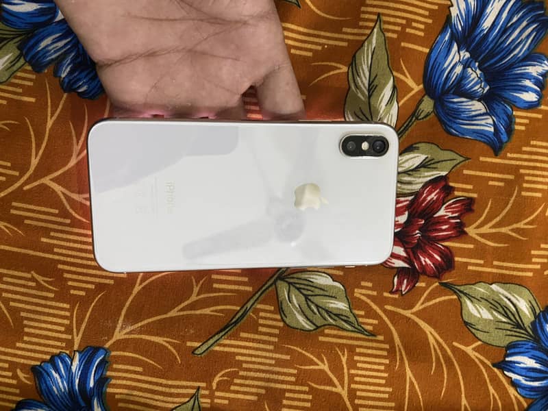 Apple iPhone X 3