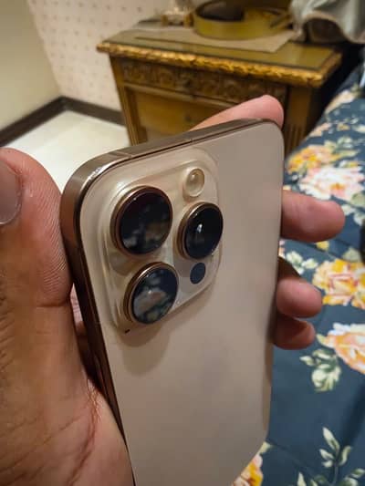 Apple iPhone 16 Pro Max