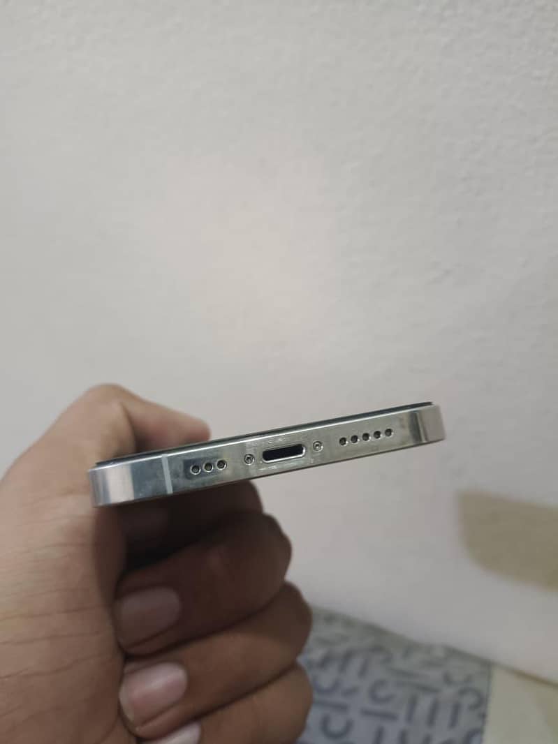 Apple iPhone 12 Pro 2