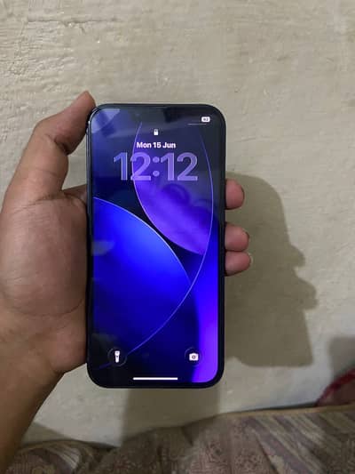 Apple iPhone 13