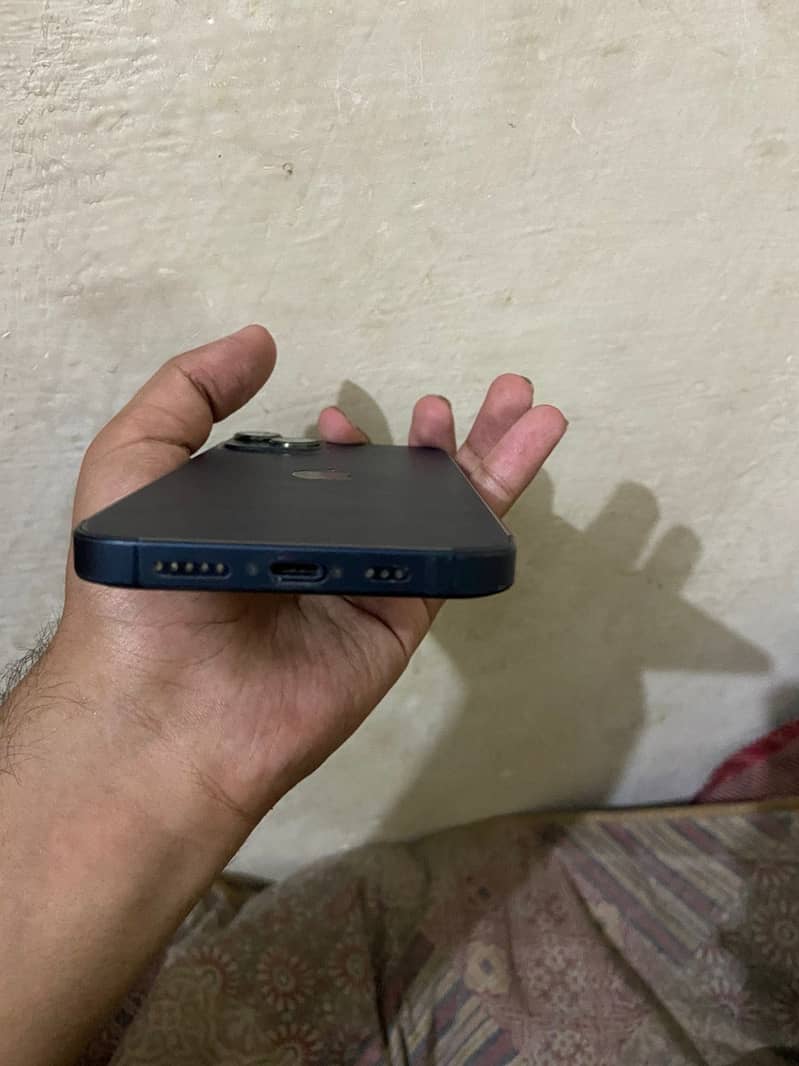 Apple iPhone 13 3
