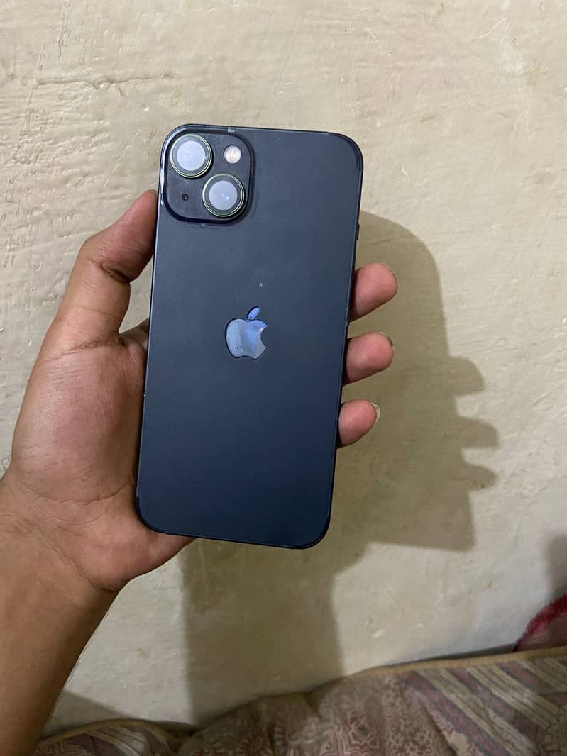 Apple iPhone 13 4