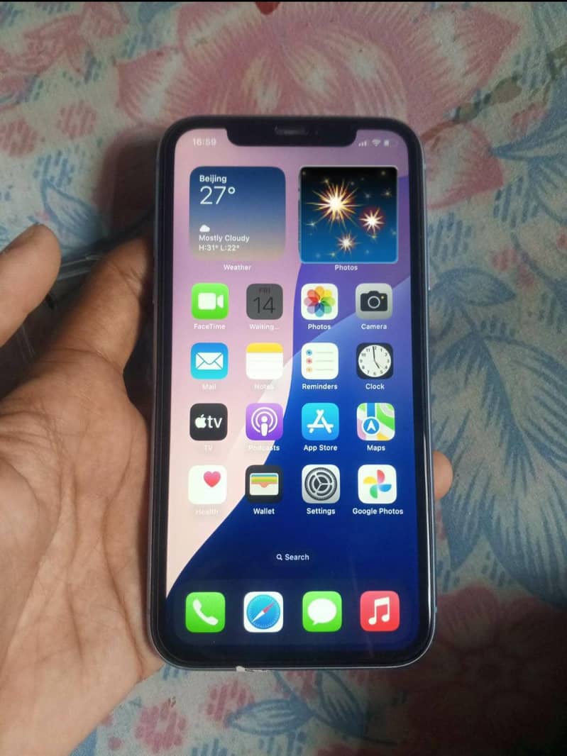 Apple iPhone XR 7