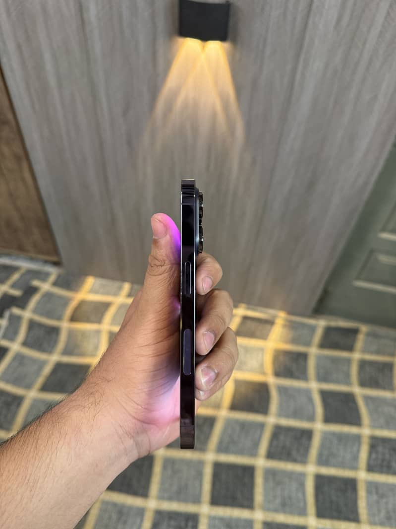 IPHONE 14 PRO WITH BOX 2