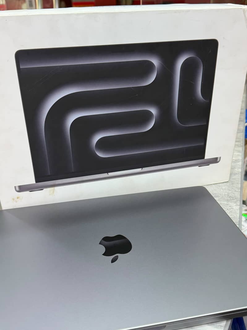 MacBook Pro M3 2