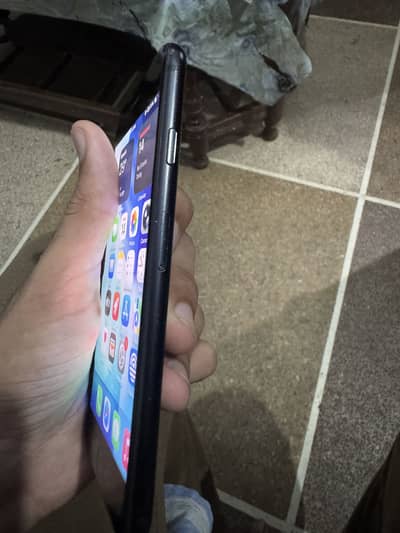 Apple iPhone SE