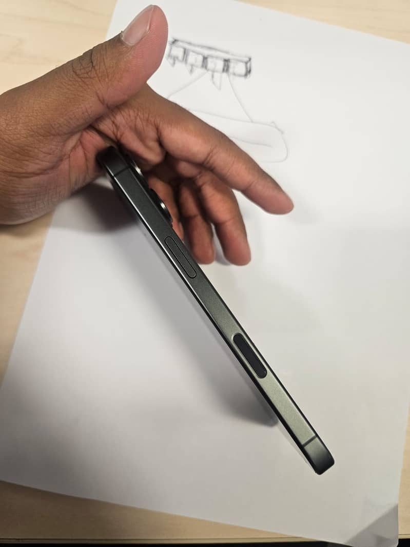 Apple iPhone 17 4