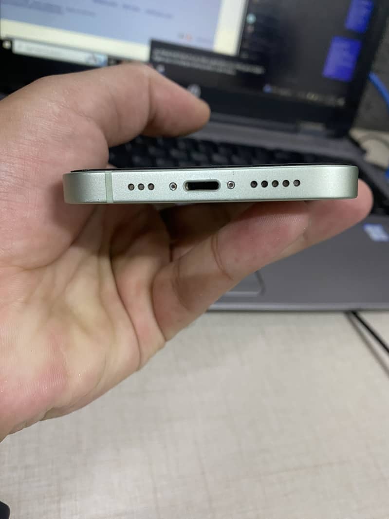 Apple iPhone 12 2