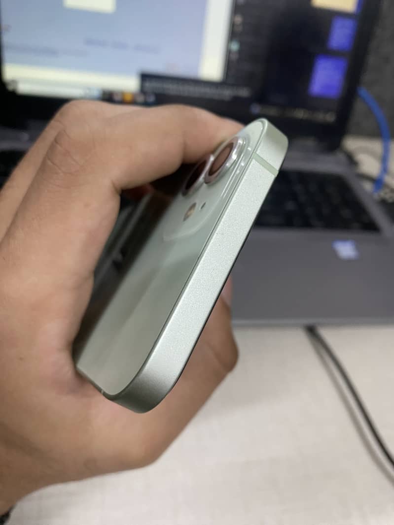 Apple iPhone 12 6
