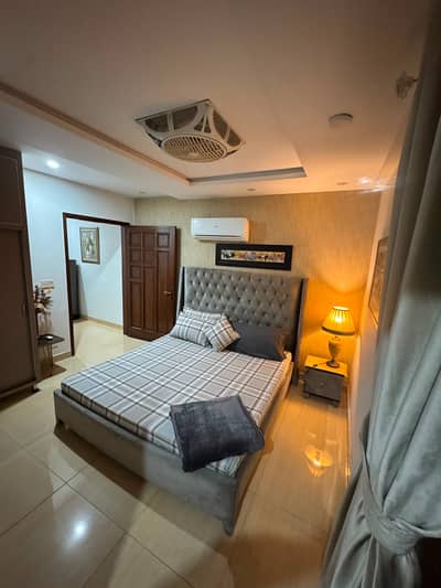 One Bedroom Vip apartment available on daily basis in bahria town LHR