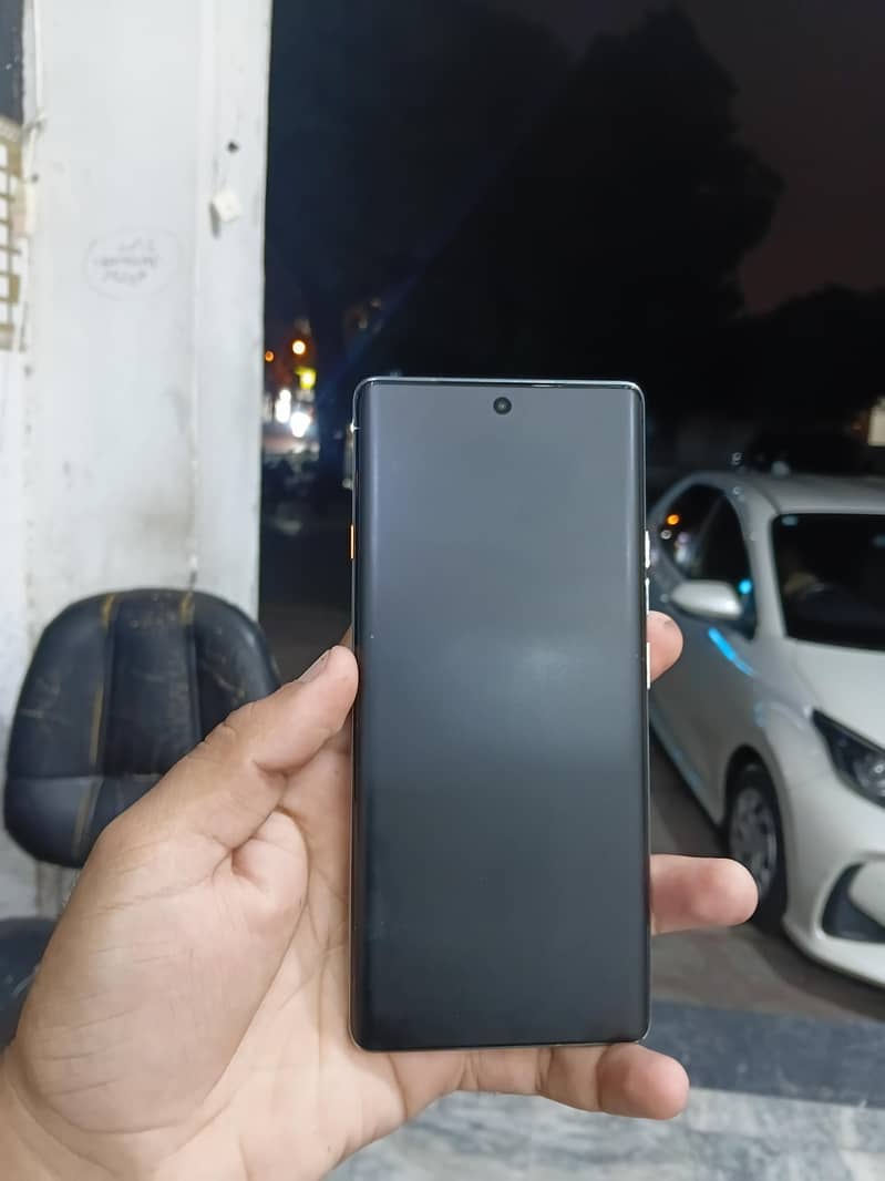 Tecno CAMON 40 Pro 0