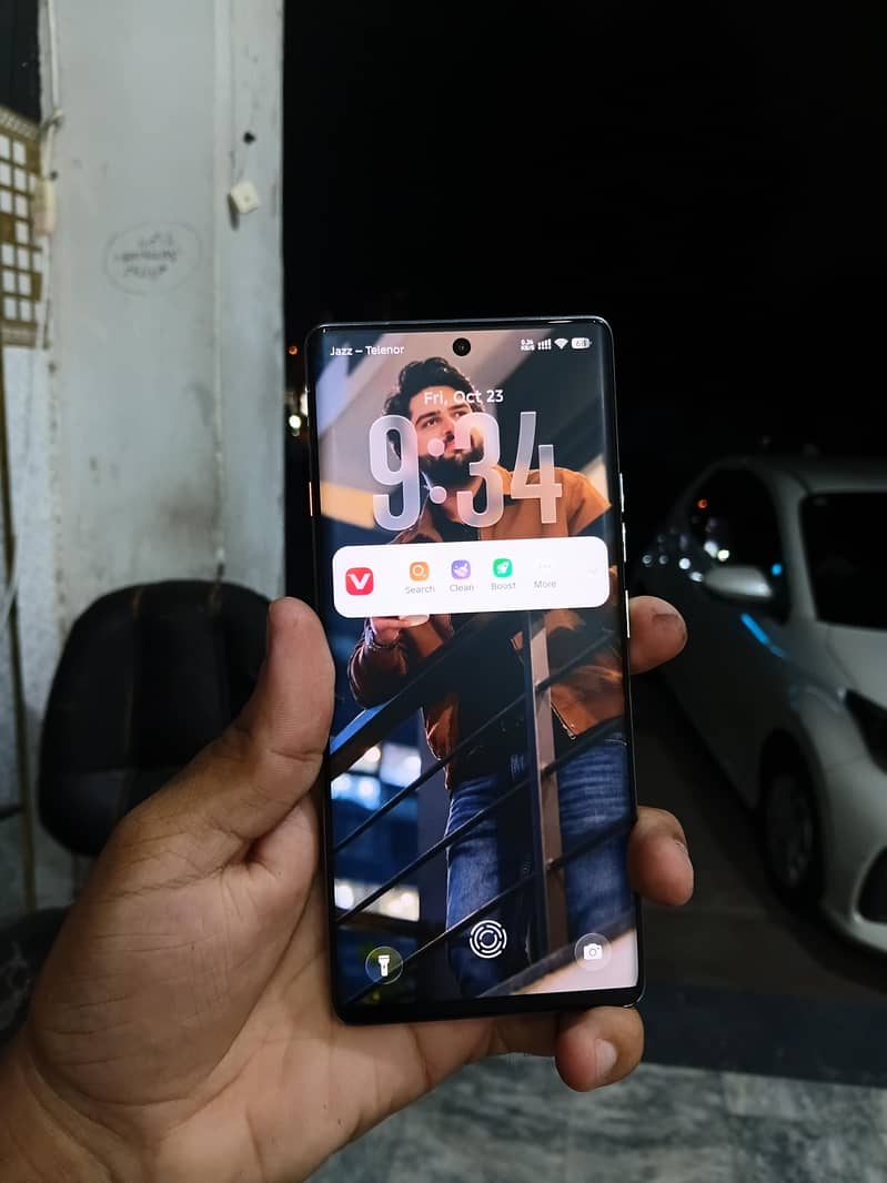 Tecno CAMON 40 Pro 1
