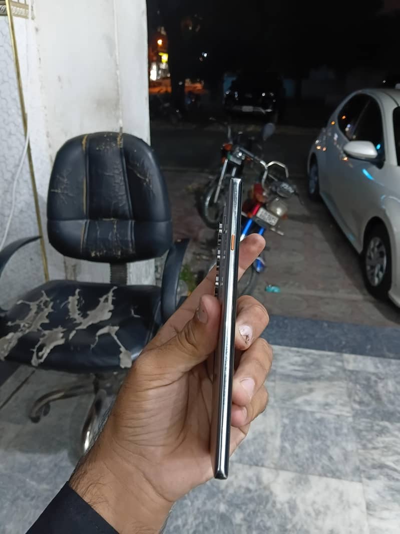 Tecno CAMON 40 Pro 5