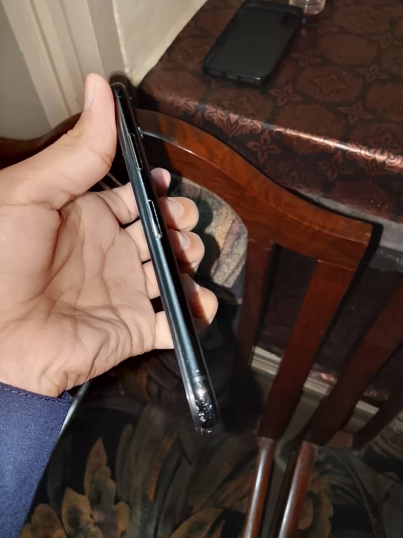 Apple iPhone X 12
