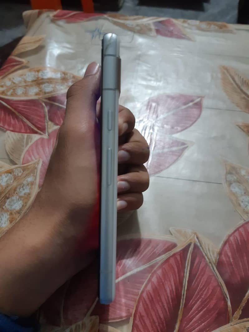 Google Pixel 7a 3