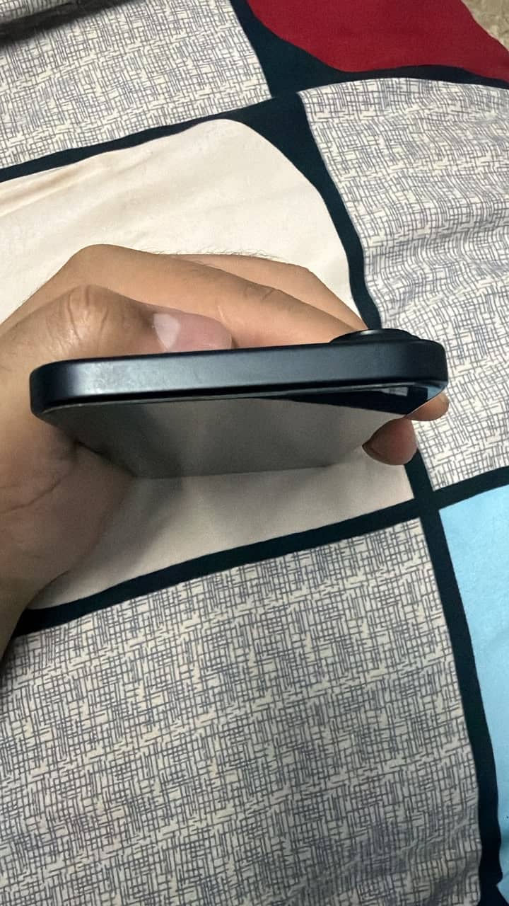 Apple iPhone 16 Plus 3