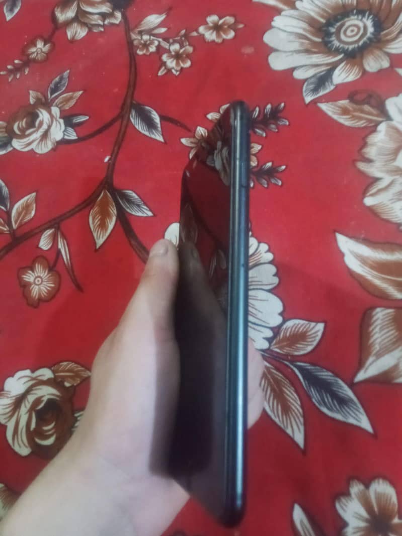 Apple iPhone 7 Plus 2