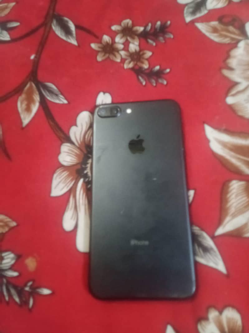 Apple iPhone 7 Plus 3