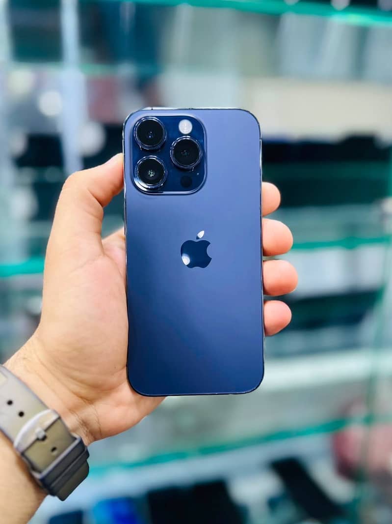 Apple iPhone 14 Pro 1