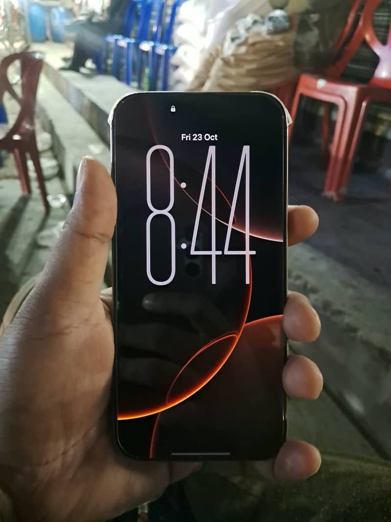 Apple iPhone 16 Pro Max 2