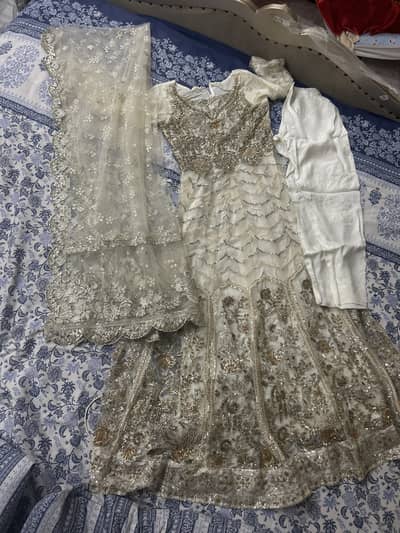Magsi off white
