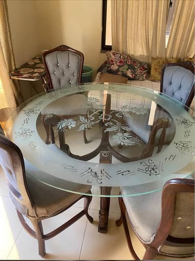 dinning table with 4 chairs