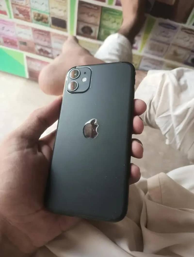 Apple iPhone 11 0